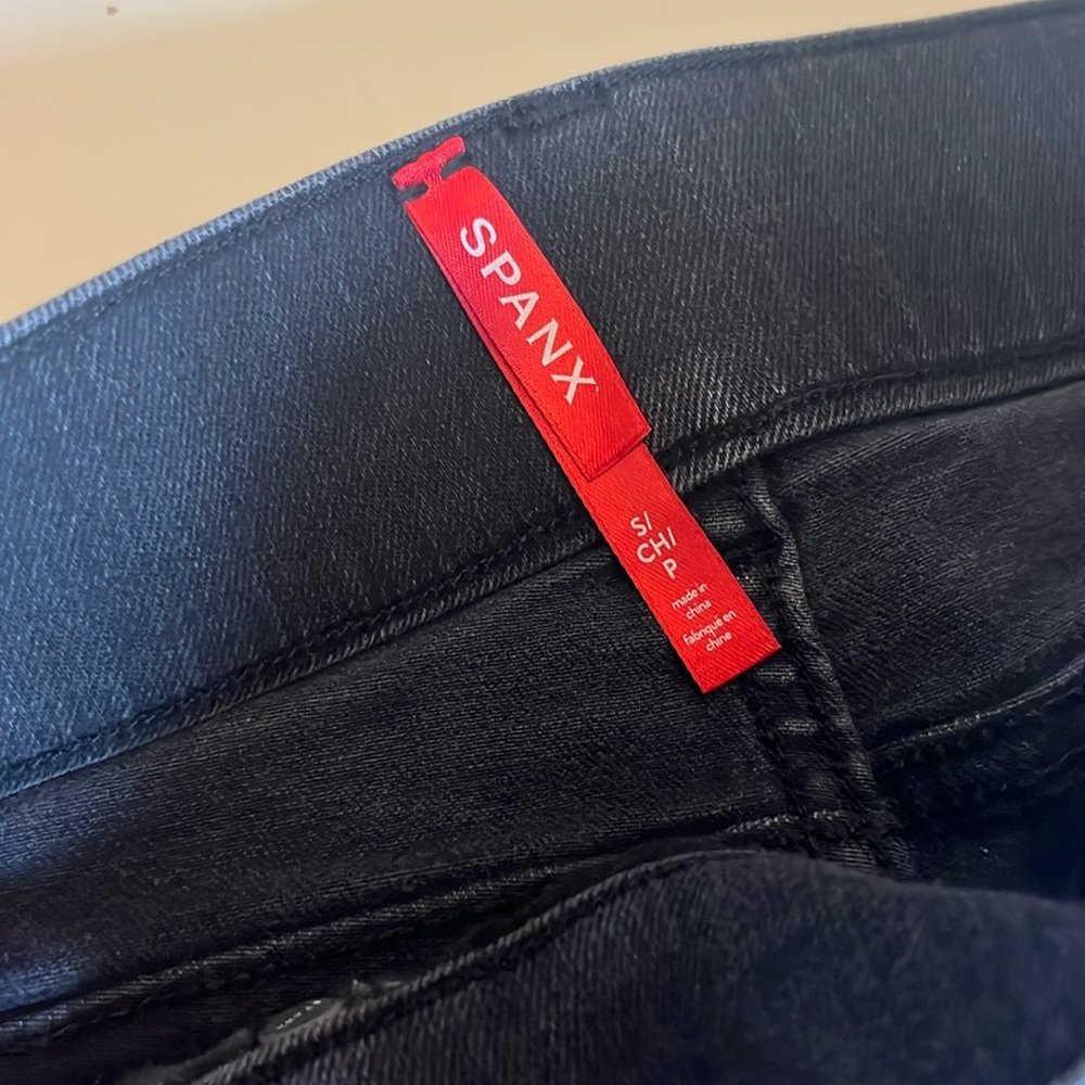 SPANX Dark Wash Denim Jeans - Picture 5 of 6